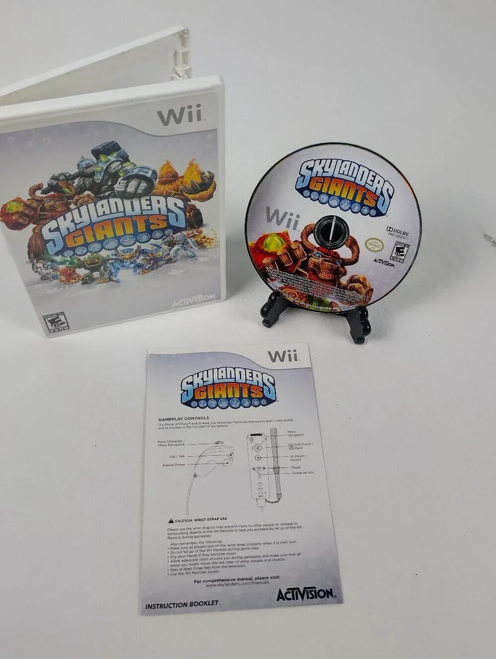 Nintendo Wii Skylanders Giants Game With Manual Card Video Game